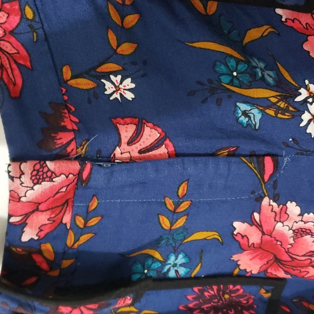 NWT Loft Linen Navy Floral Waist Tie 4 Pocket Shorts  Blue Pink Red White Size 6 - Picture 7 of 9